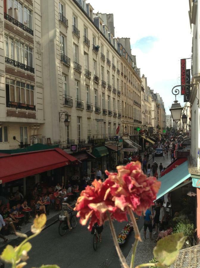 Quartier Montorgueil, Voie Pietonne, Dans Un Immeuble Du Xveme Appartement Parijs Buitenkant foto