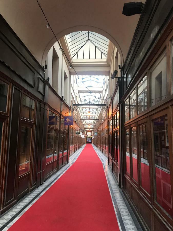 Quartier Montorgueil, Voie Pietonne, Dans Un Immeuble Du Xveme Appartement Parijs Buitenkant foto